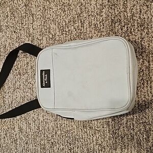 Abercrombie sling bag